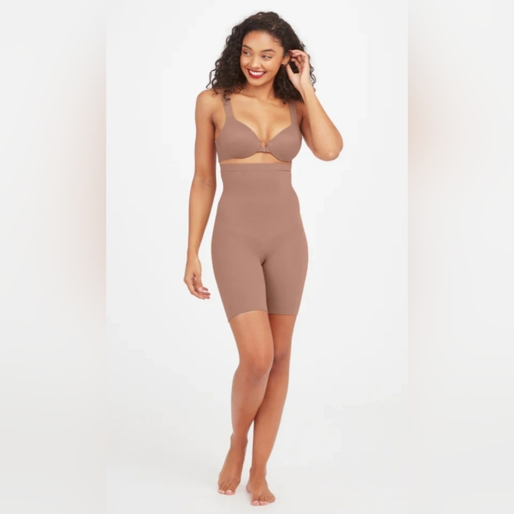 Spanx Higher Power Short High-Waisted Shapewear Shorts New Size: M
